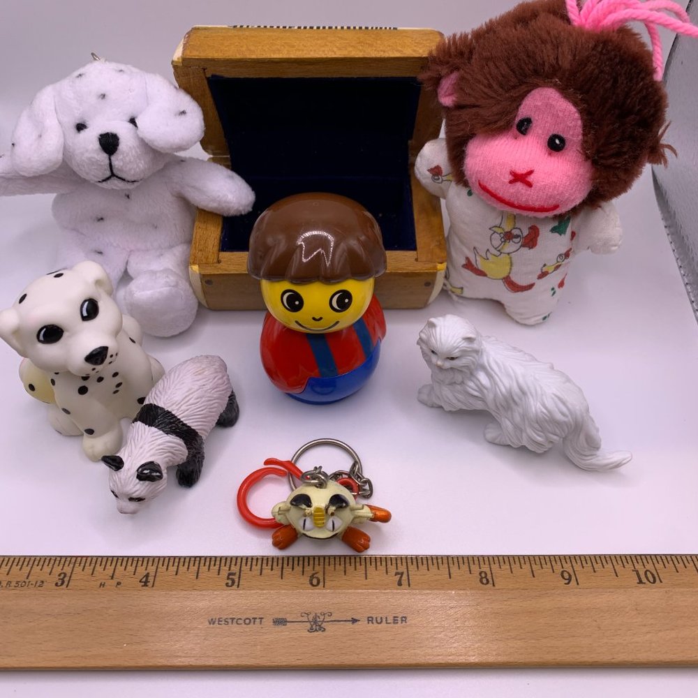 Lot of 8 Small Vintage Toys - Plush Lego Pokemon Meowth Dalmation Monkey Panda - Picture 11 of 13